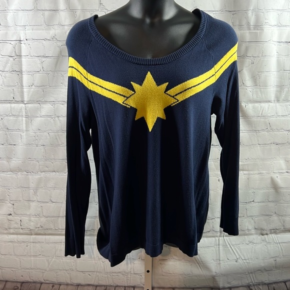 torrid Sweaters - Torrid Her Universe Captain Marvel Sweater Blue Gold Size 2X (18) EUC